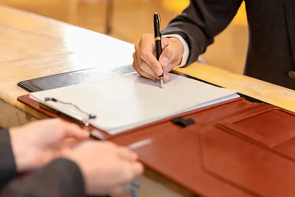 有含义的小富婆女